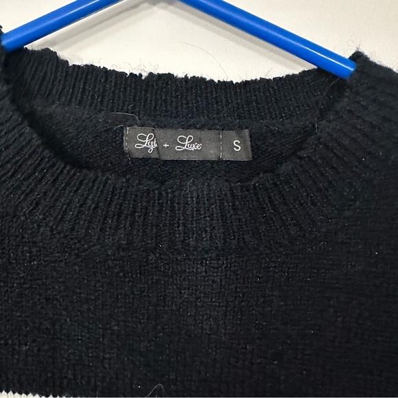 Lyla & Luxe wool blend striped white and black distressed edge sweater size S - Picture 9 of 13